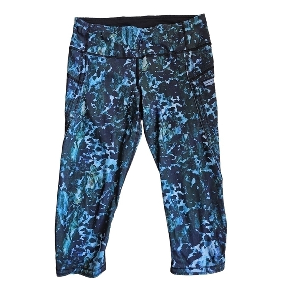 Lululemon Run: Top Speed Crop Leggings Full-On Luxtreme - Size 6 - Floral Blue - Picture 3 of 11